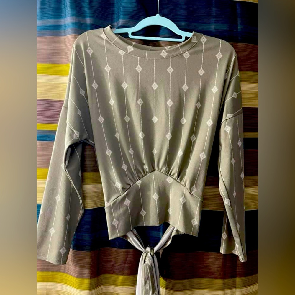 dressy top